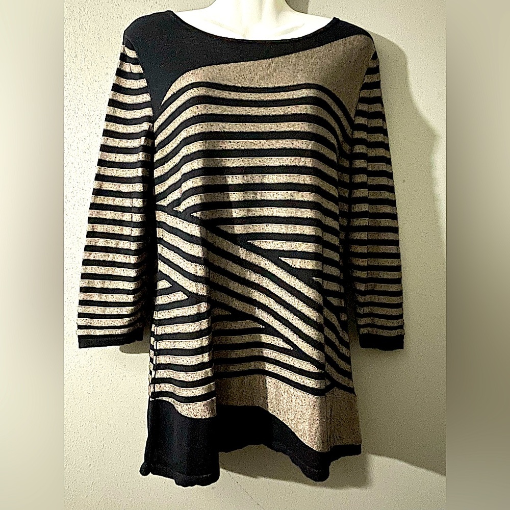 Dana Buchman size medium